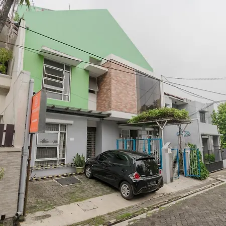 KoolKost Syariah near Pejaten Village 2-2