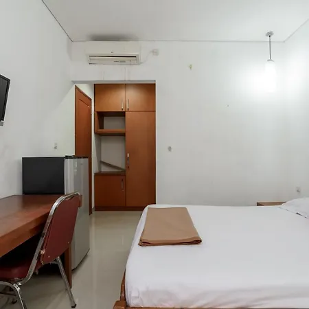 KoolKost Syariah near Pejaten Village 2-3